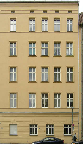 BuildingsTallHouse0023 - Free Background Texture - building facade