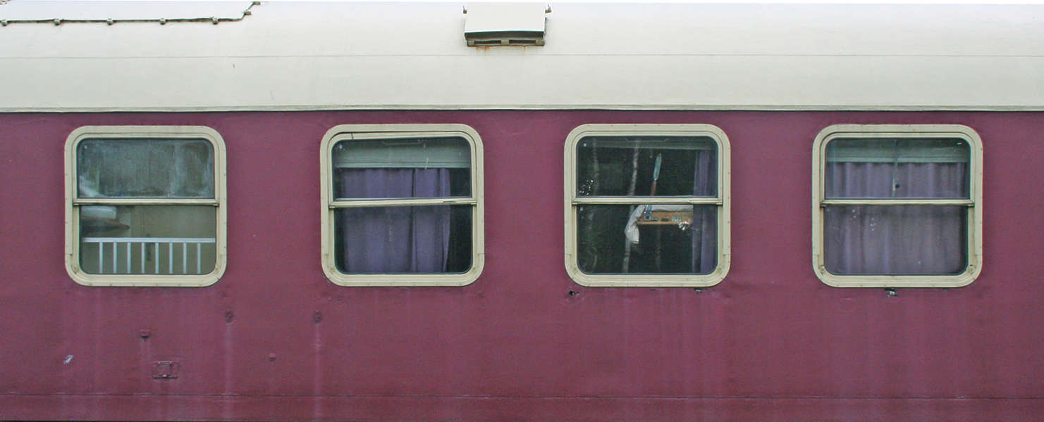 Trains0004 - Free Background Texture - train window red white light